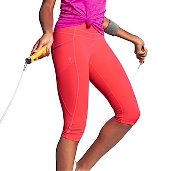 Athleta Dobby Be Free Knickers Crop 